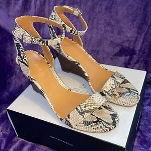 Nine West women’s wedge sandals, size 10 M, Natural multi texture NWOT